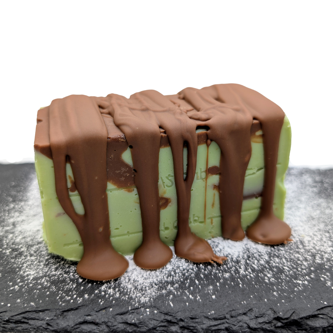 Indulge in Mint Aero madness - gourmet fudge fun!