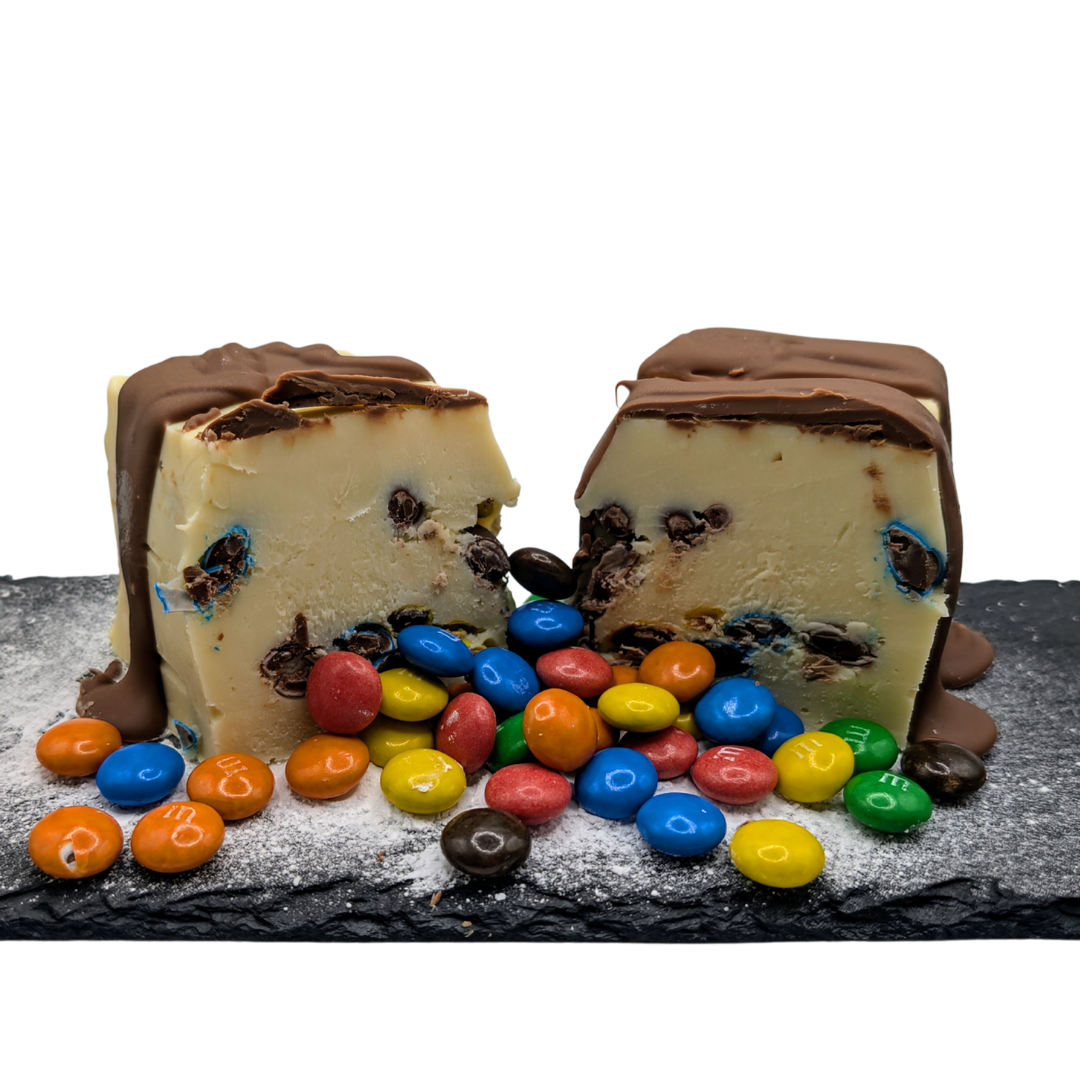 Satisfy your sweet tooth with mouth-watering M&M fudge – Pure chocolate bliss!